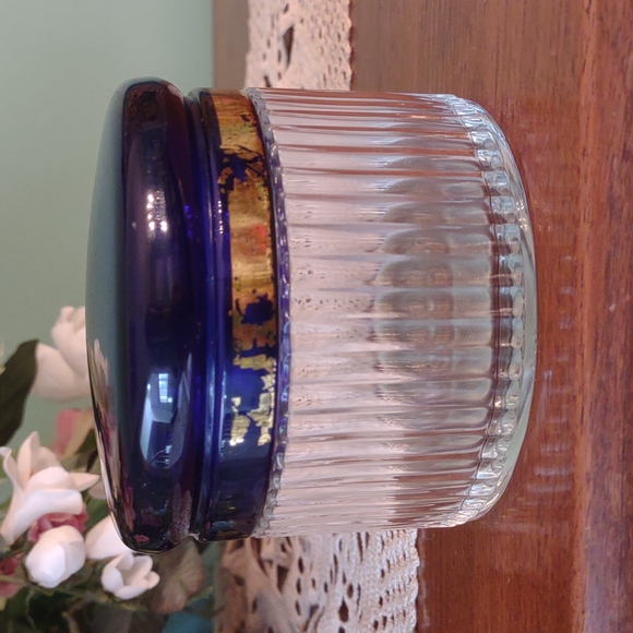 Vintage Cobalt Blue Lidded Vanity Jar - Picture 4 of 6